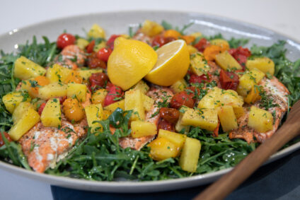 Oven Roasted Salmon with Pineapple and Tomatoes